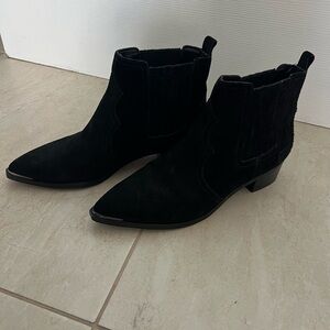 MARC FISHER Women6,5black Yohani Boot Suede Western Booties Pointed Toe Silver